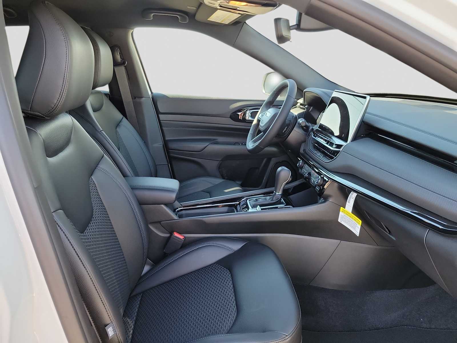 Thumbnail: 2026 Jeep Compass - 14