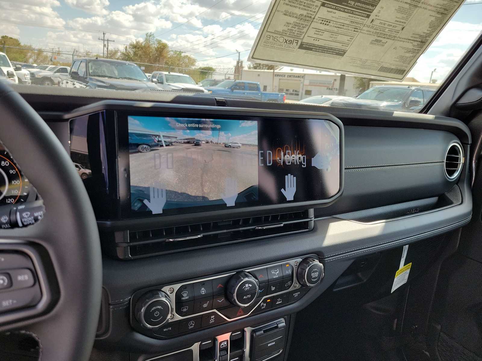 Thumbnail: 2025 Jeep Gladiator - 20