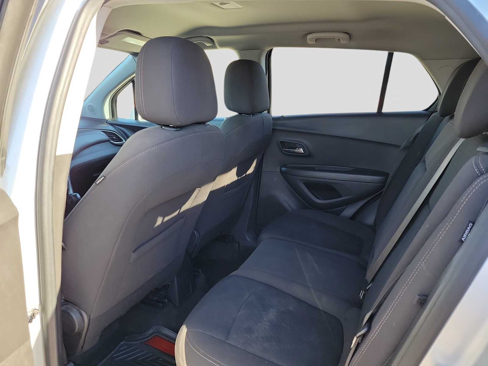 Thumbnail: 2022 Chevrolet Trax - 12