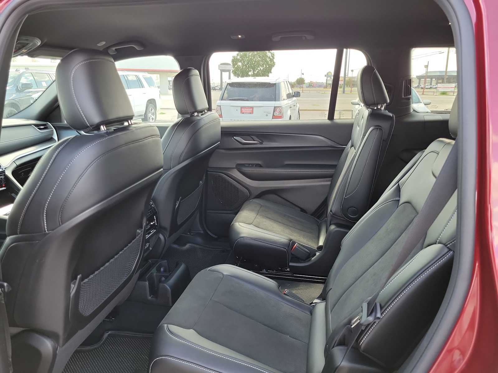 Thumbnail: 2025 Jeep Grand Cherokee - 12