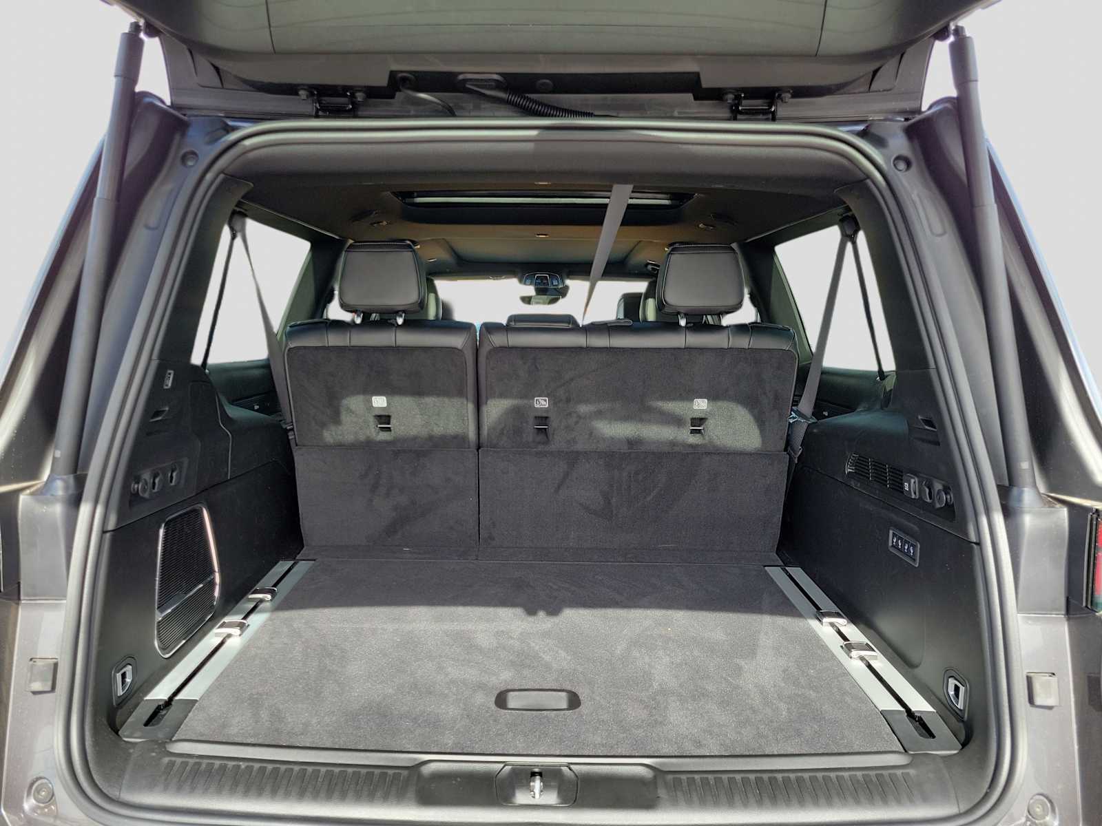 Thumbnail: 2024 Jeep Wagoneer - 19