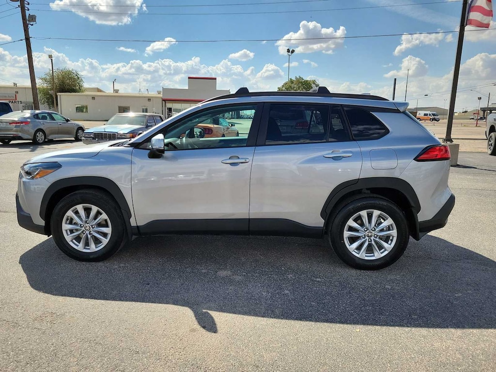 Used 2024 Toyota Corolla Cross LE SUV