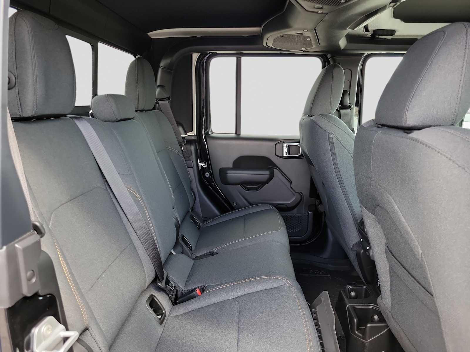 Thumbnail: 2025 Jeep Gladiator - 13