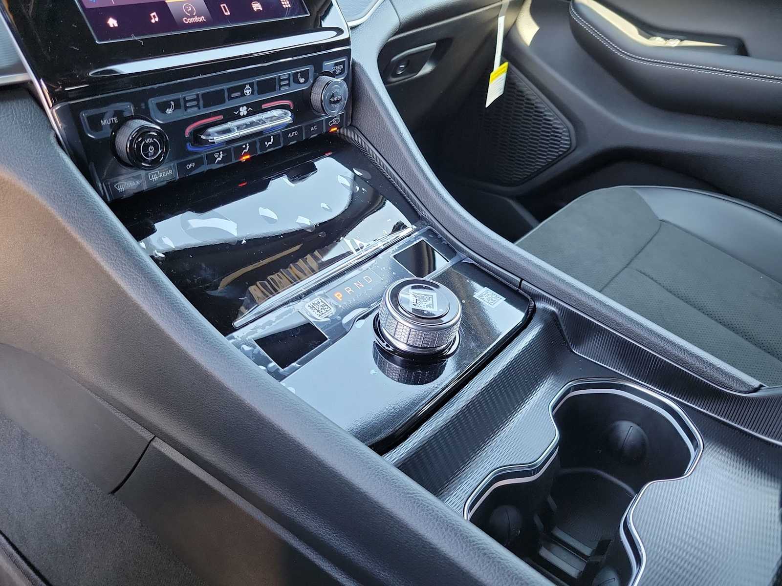 Thumbnail: 2025 Jeep Grand Cherokee - 17