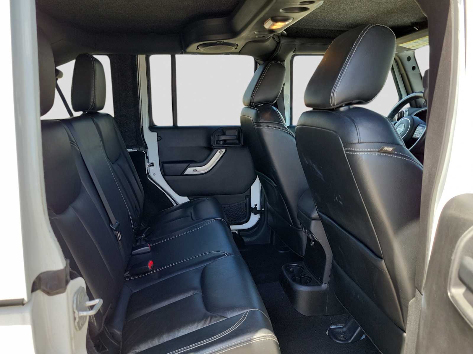 Thumbnail: 2014 Jeep Wrangler - 13