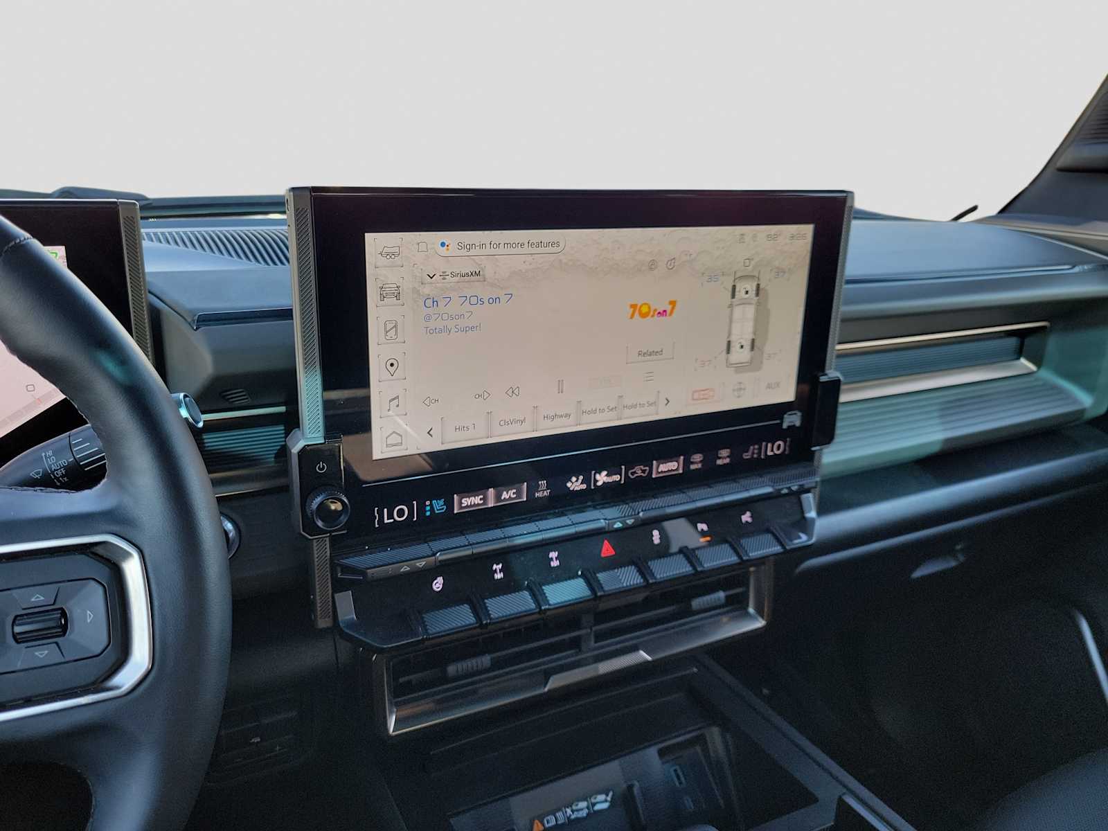 Thumbnail: 2024 GMC Hummer EV - 21