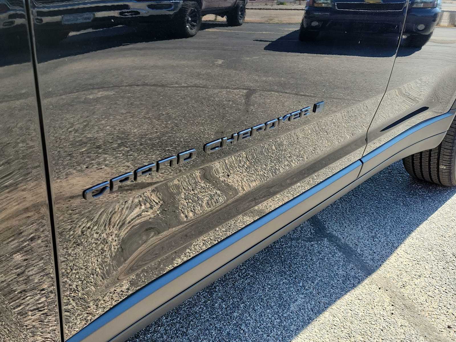 Thumbnail: 2025 Jeep Grand Cherokee - 7