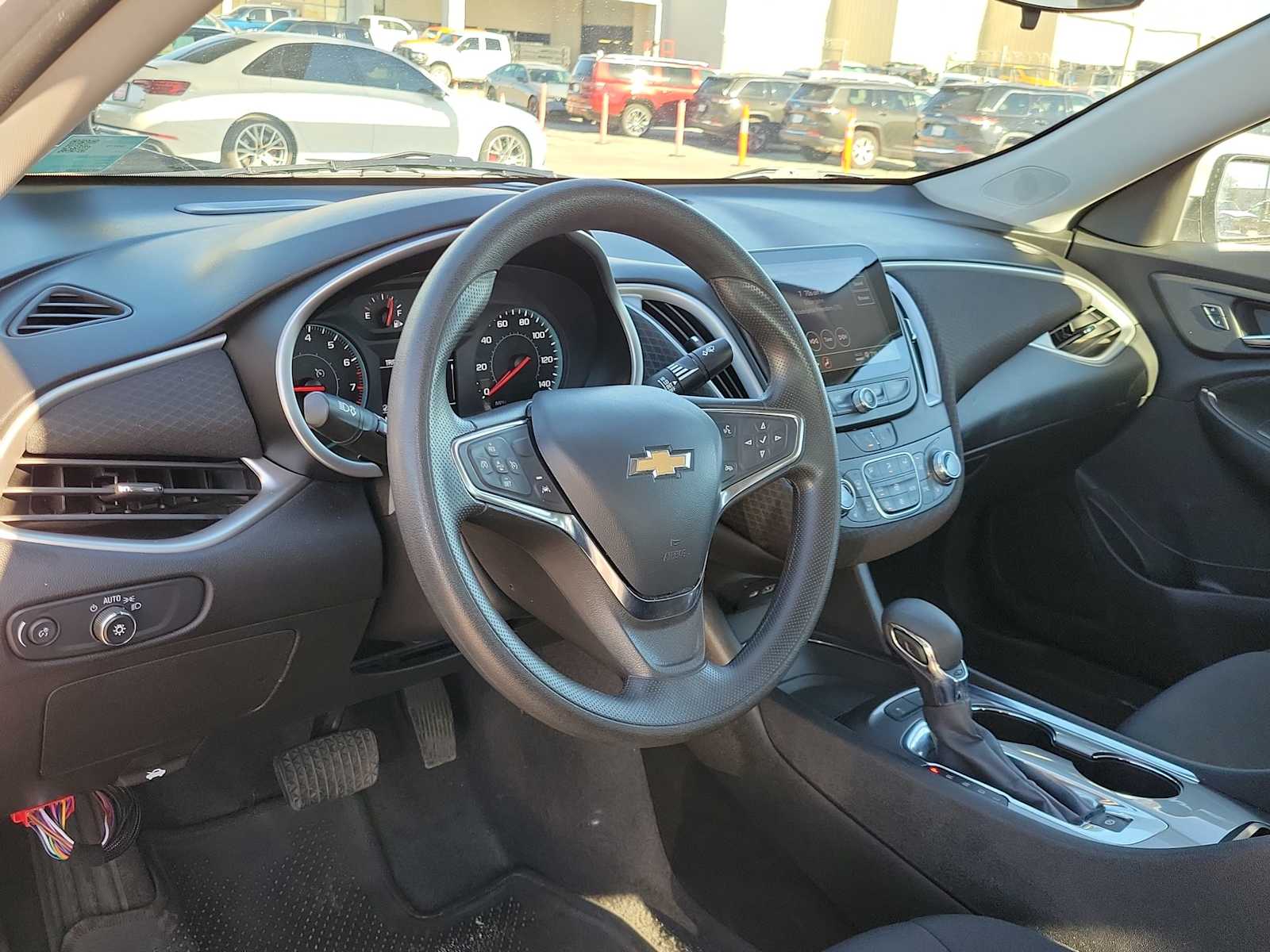 2024 Chevrolet Malibu 1LT photo 2