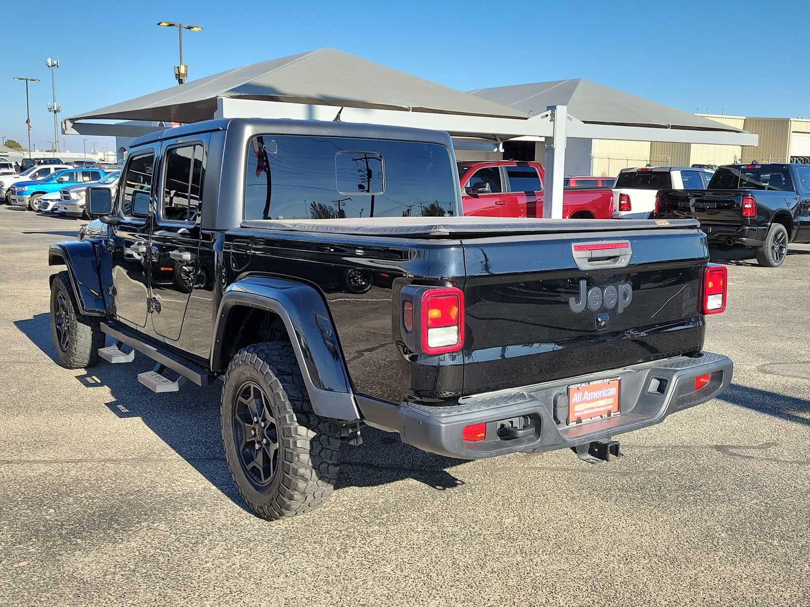 2023 Jeep Gladiator Sport photo 4