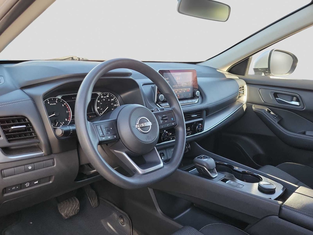 Used 2024 Nissan Rogue SV SUV