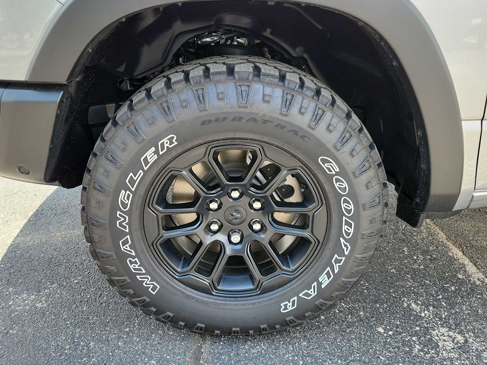 Thumbnail: 2025 RAM 1500 - 8