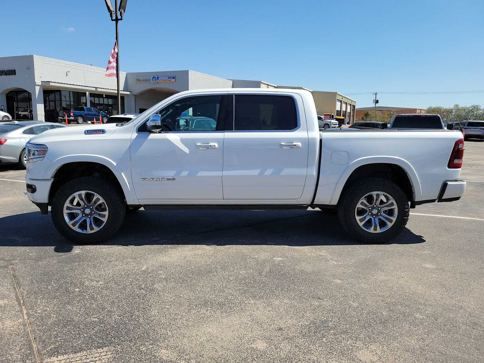 2022 Ram 1500 Longhorn photo 3