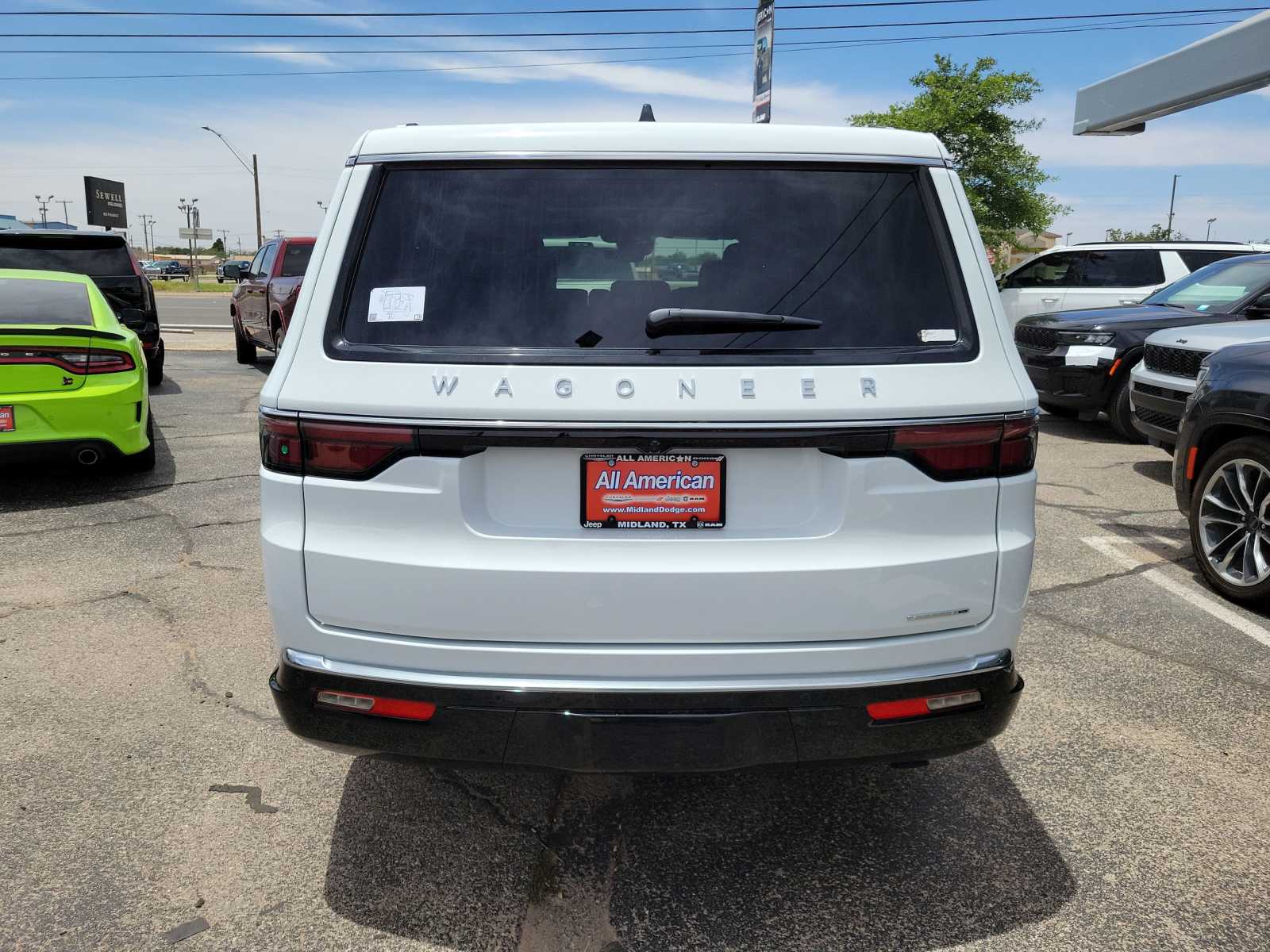 2024 Jeep Wagoneer L Series III photo 4