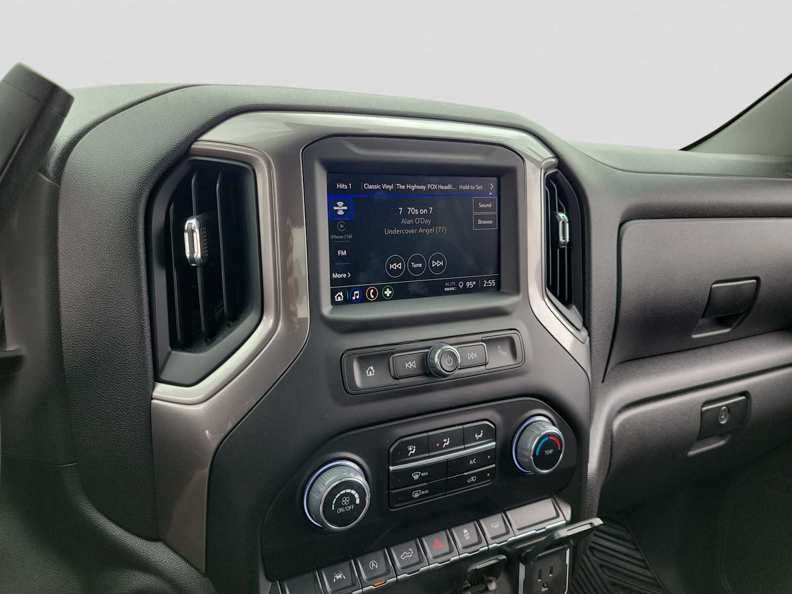 Thumbnail: 2025 Chevrolet Silverado 1500 - 17