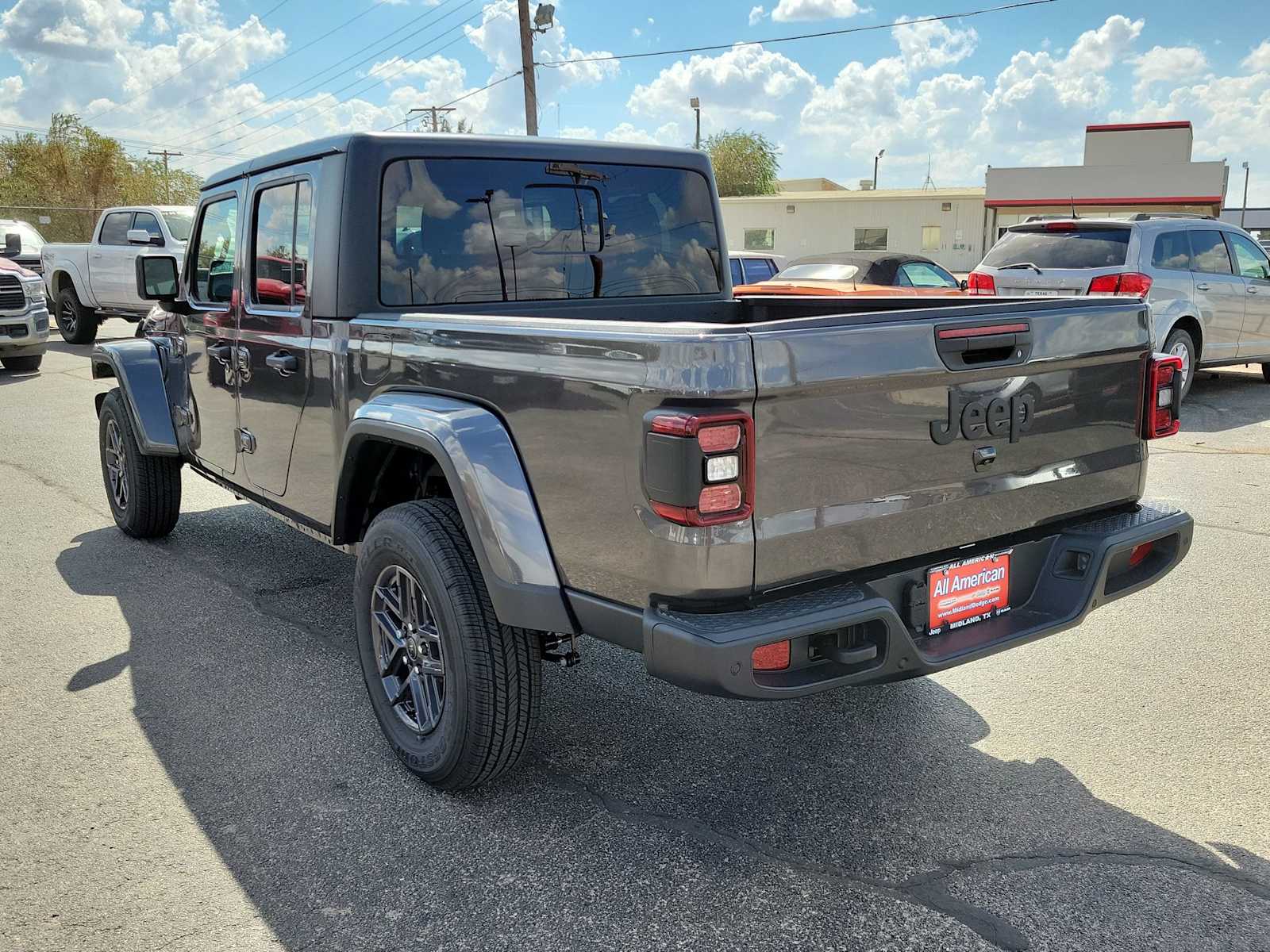 Thumbnail: 2025 Jeep Gladiator - 4