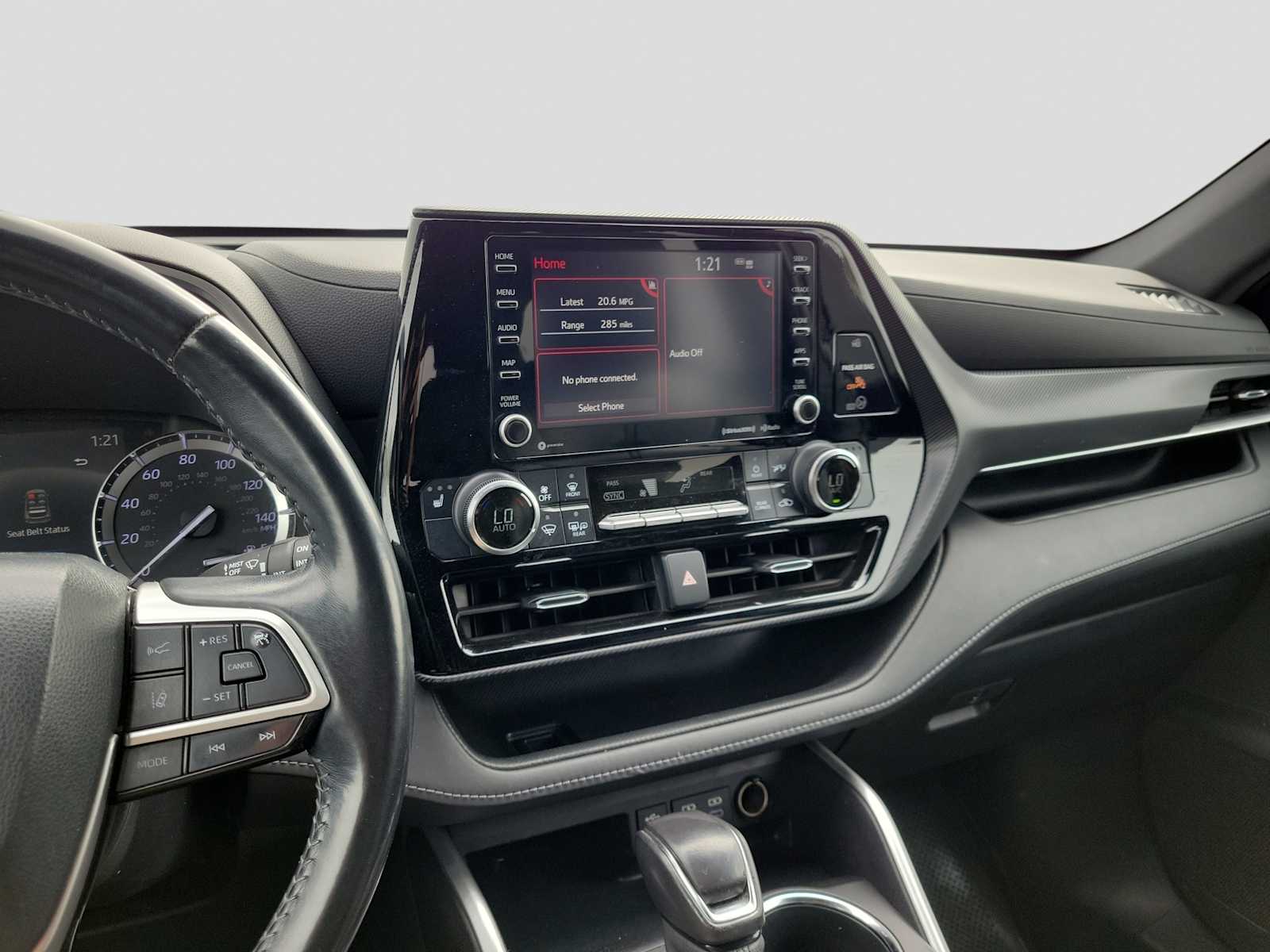 Thumbnail: 2022 Toyota Highlander - 21