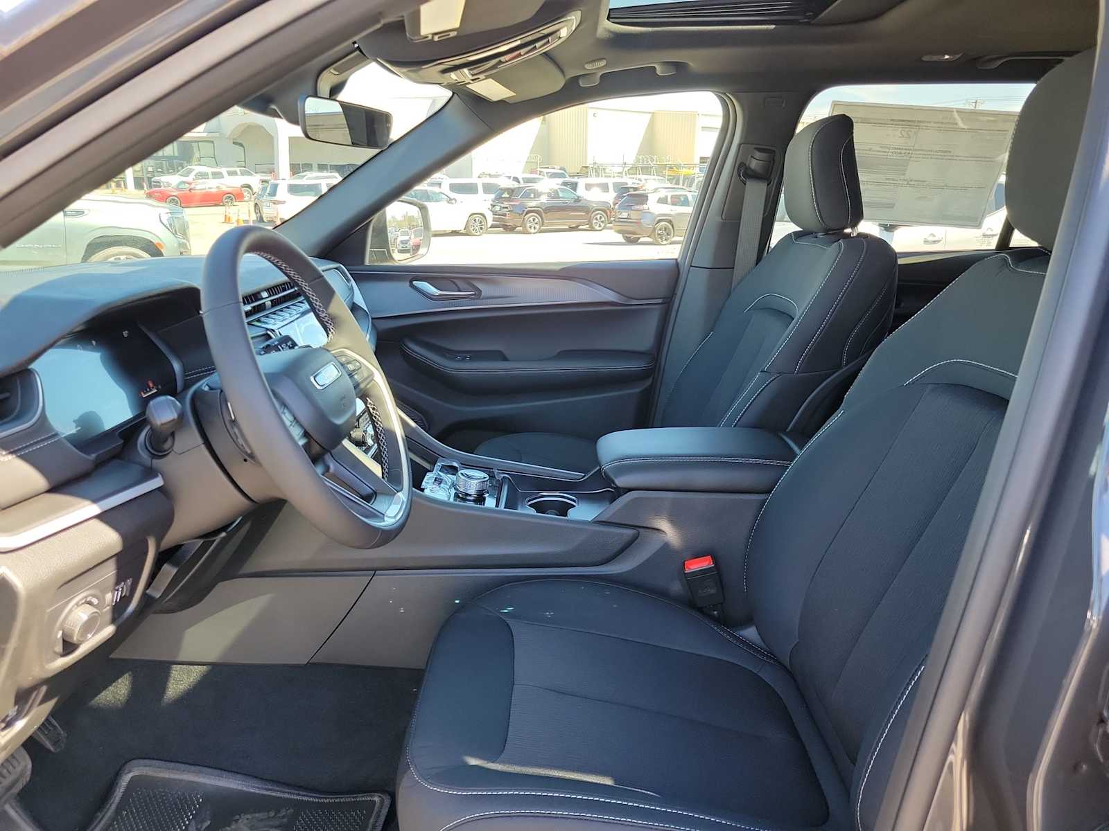 Thumbnail: 2025 Jeep Grand Cherokee - 11