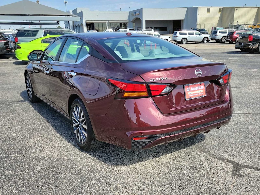 Used 2025 Nissan Altima SV Sedan