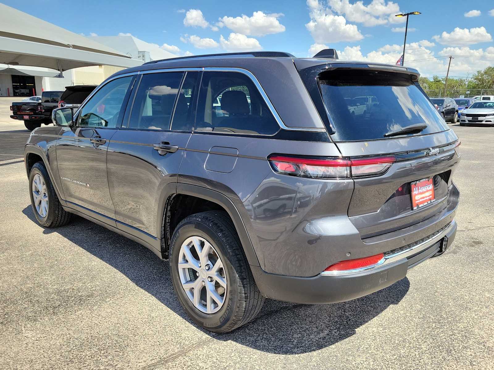 Thumbnail: 2022 Jeep Grand Cherokee - 4