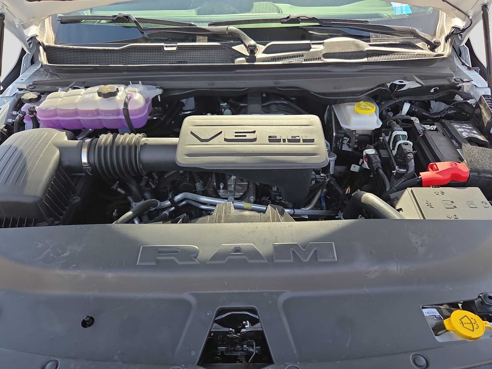 Thumbnail: 2025 RAM 1500 - 9