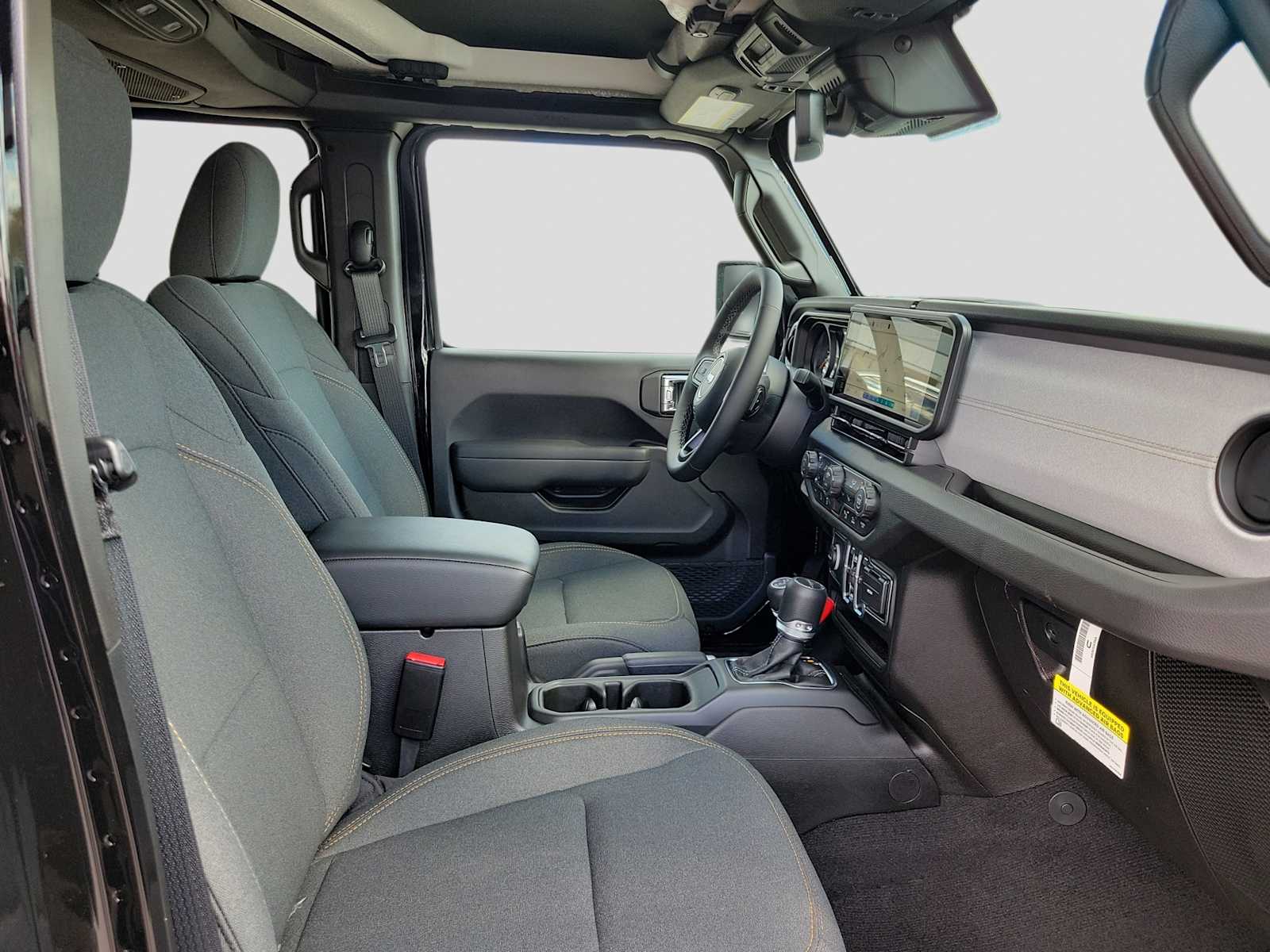 Thumbnail: 2025 Jeep Gladiator - 14