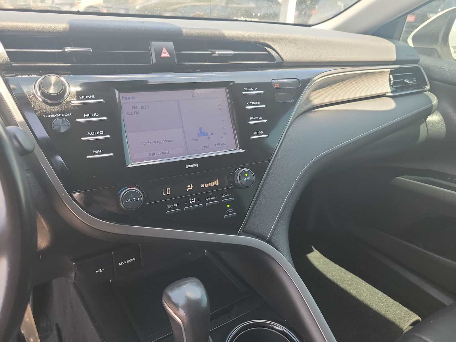 Thumbnail: 2020 Toyota Camry - 21