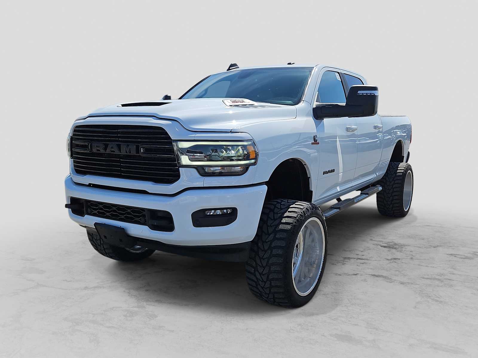 2023 RAM 2500 Laramie 4X4 Crew Cab SWB's photo