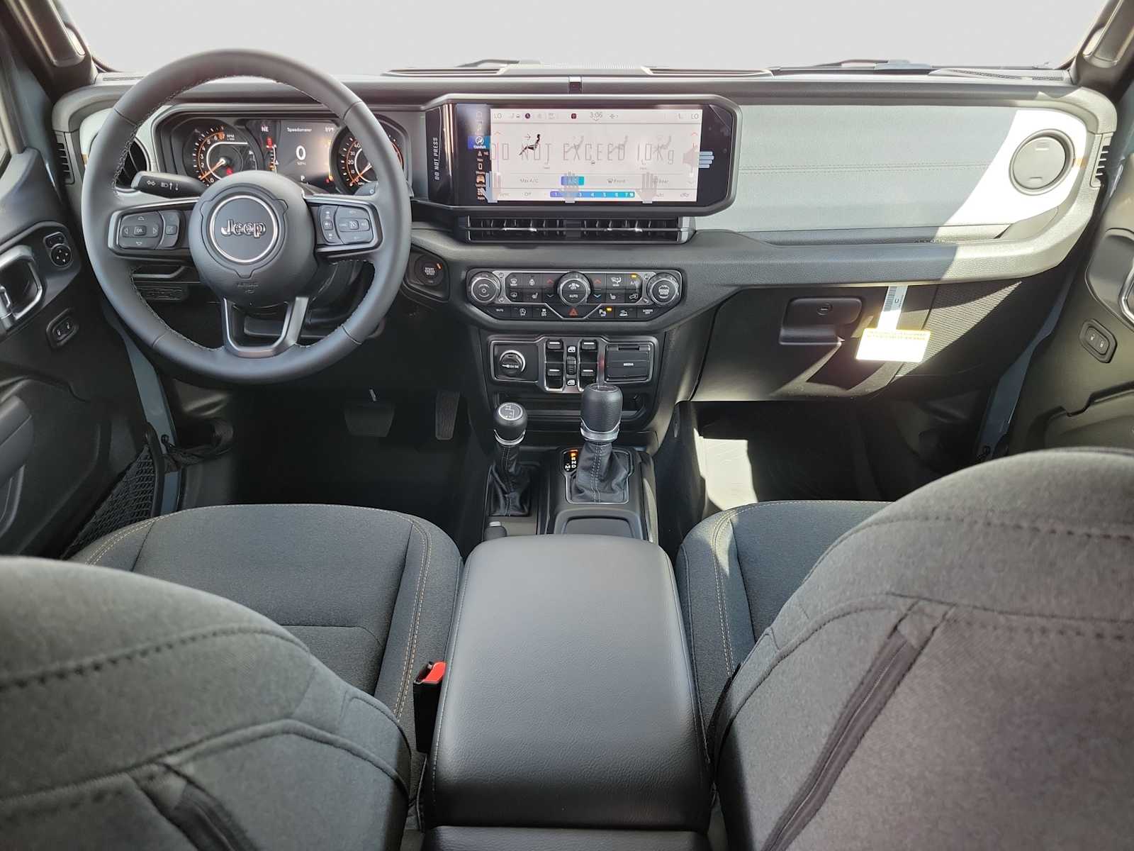 Thumbnail: 2025 Jeep Gladiator - 10