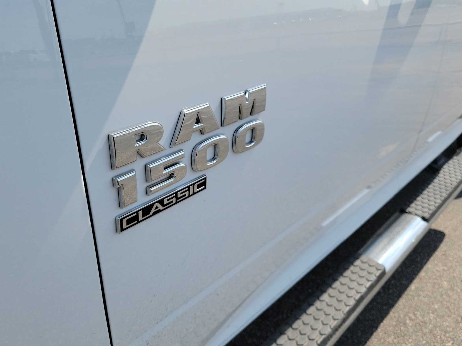 Thumbnail: 2019 RAM 1500 Classic - 7