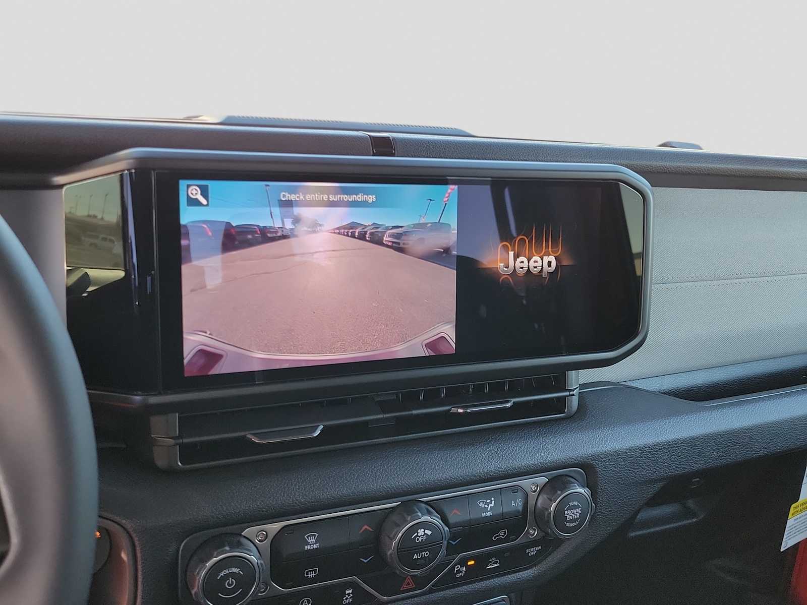 Thumbnail: 2026 Jeep Gladiator - 20