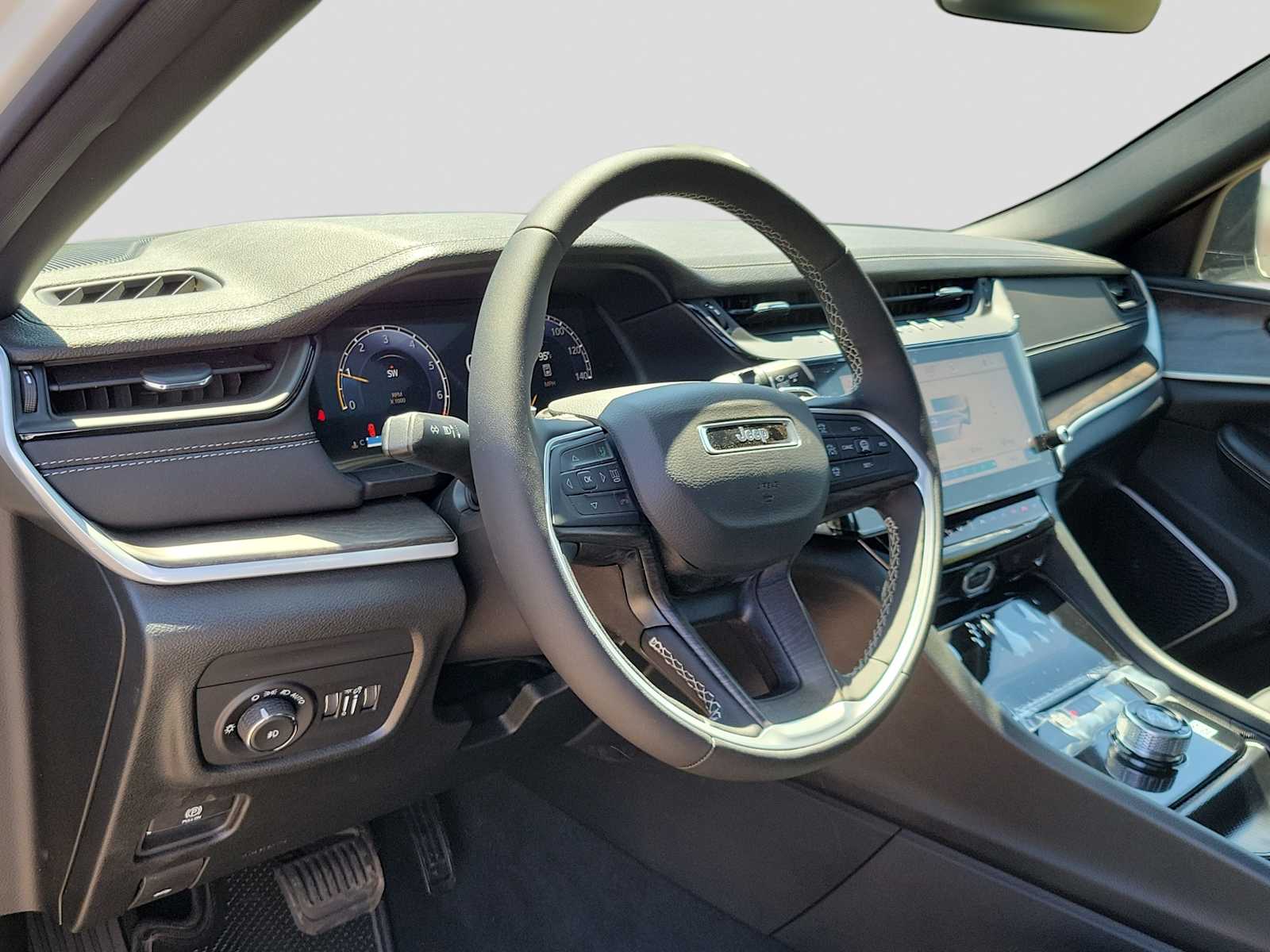 Thumbnail: 2026 Jeep Grand Cherokee - 2