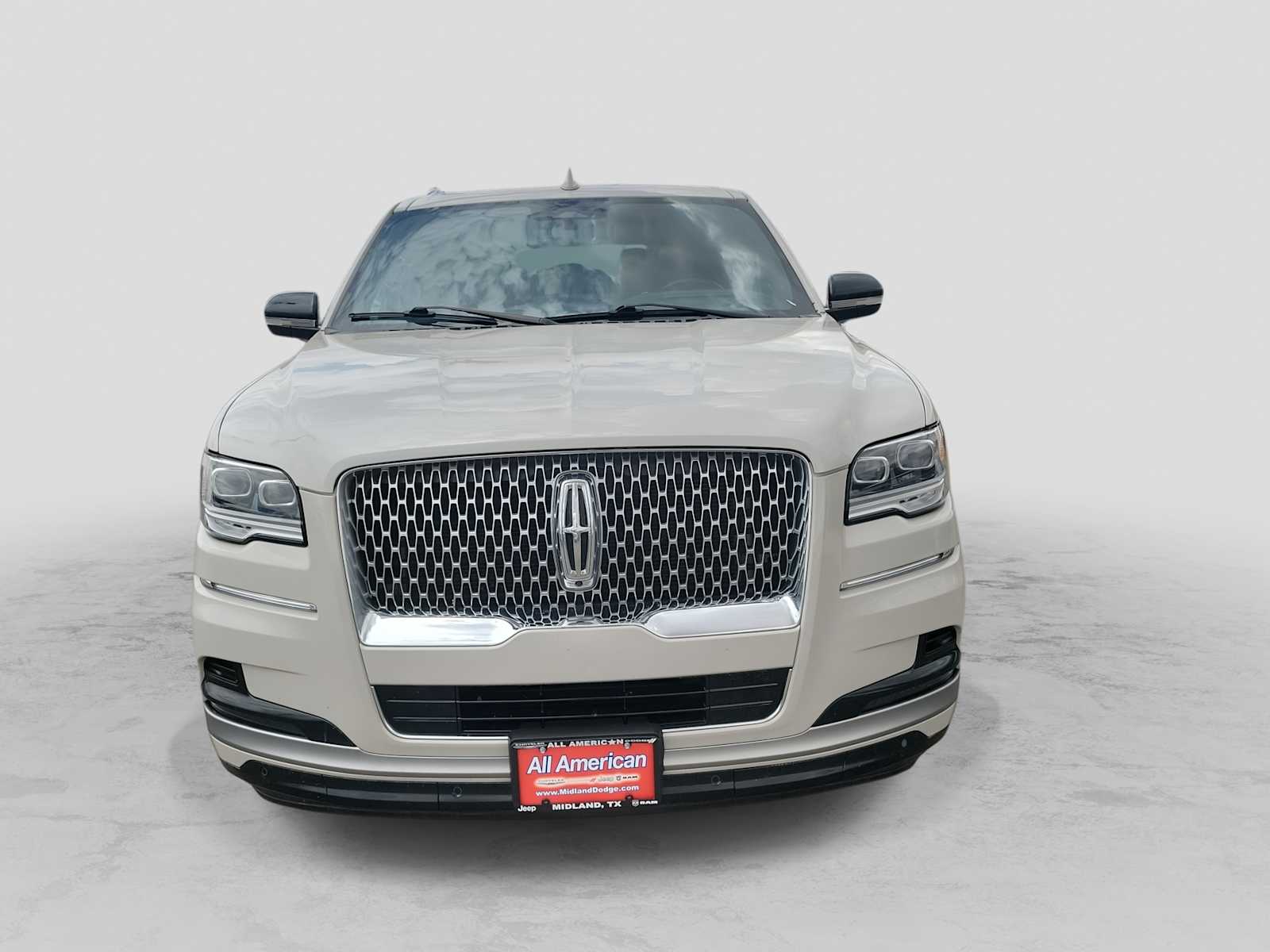 Thumbnail: 2023 Lincoln Navigator - 6