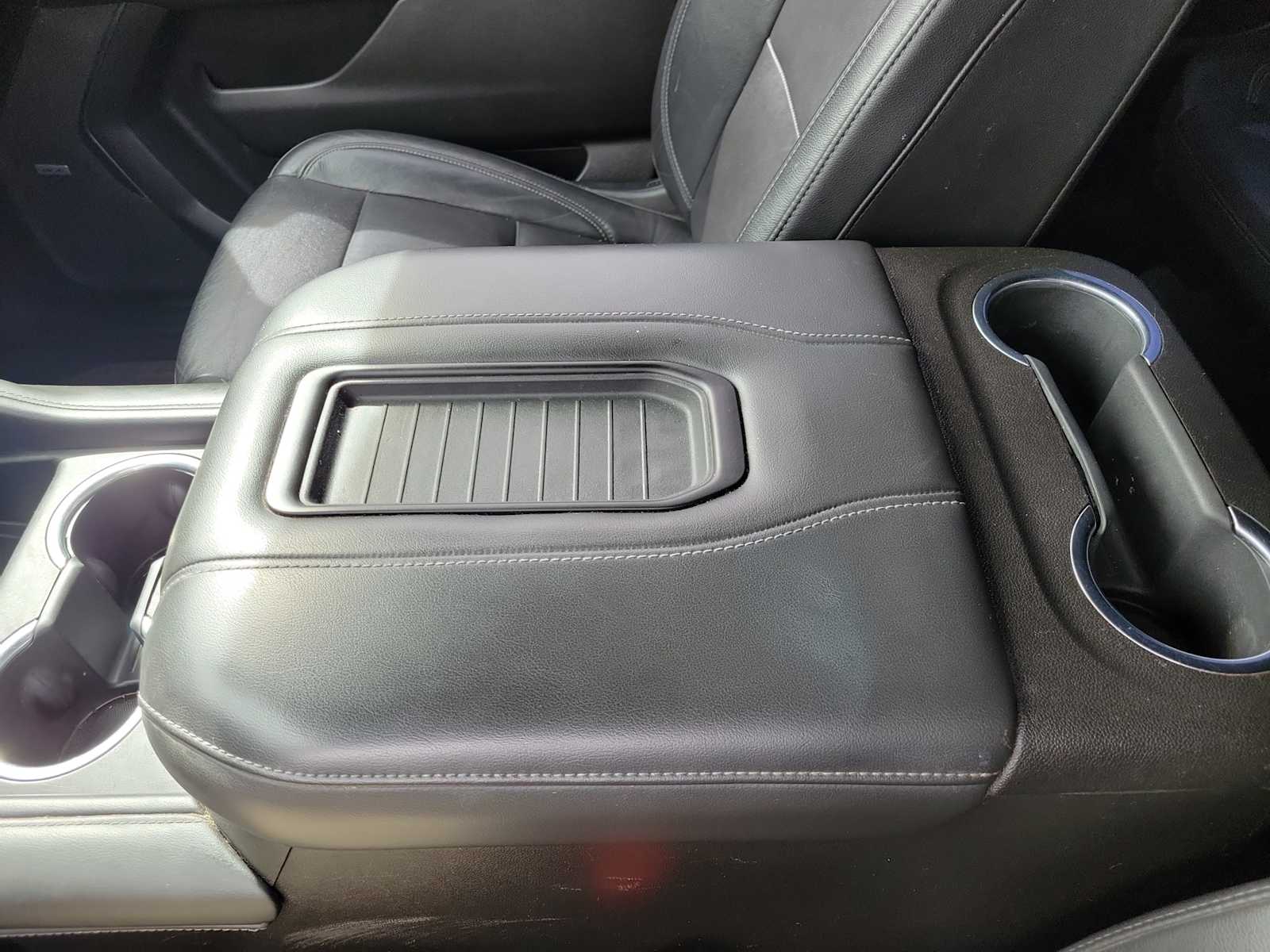 Thumbnail: 2021 Chevrolet Suburban - 16