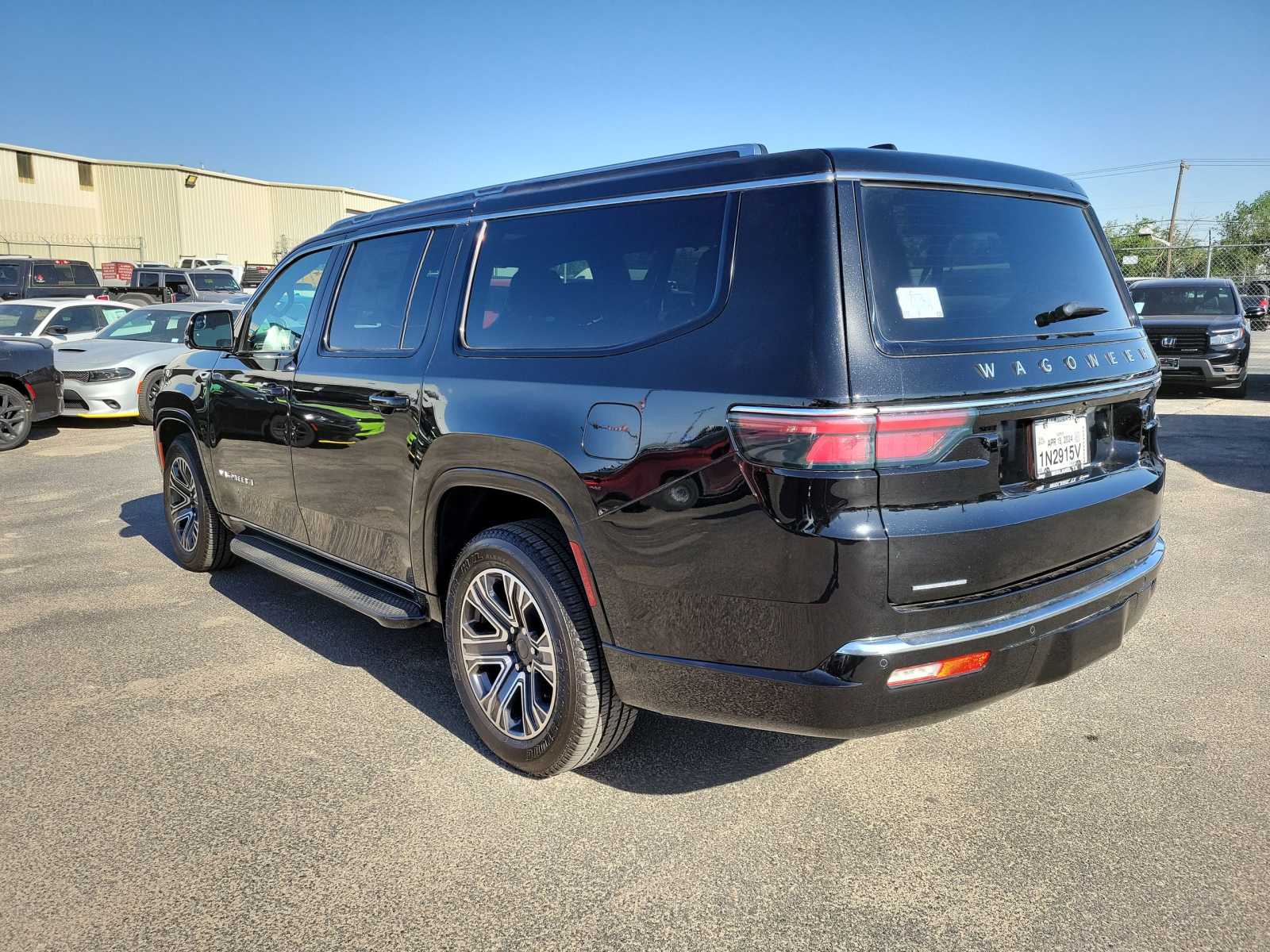 2024 Jeep Wagoneer L photo 4