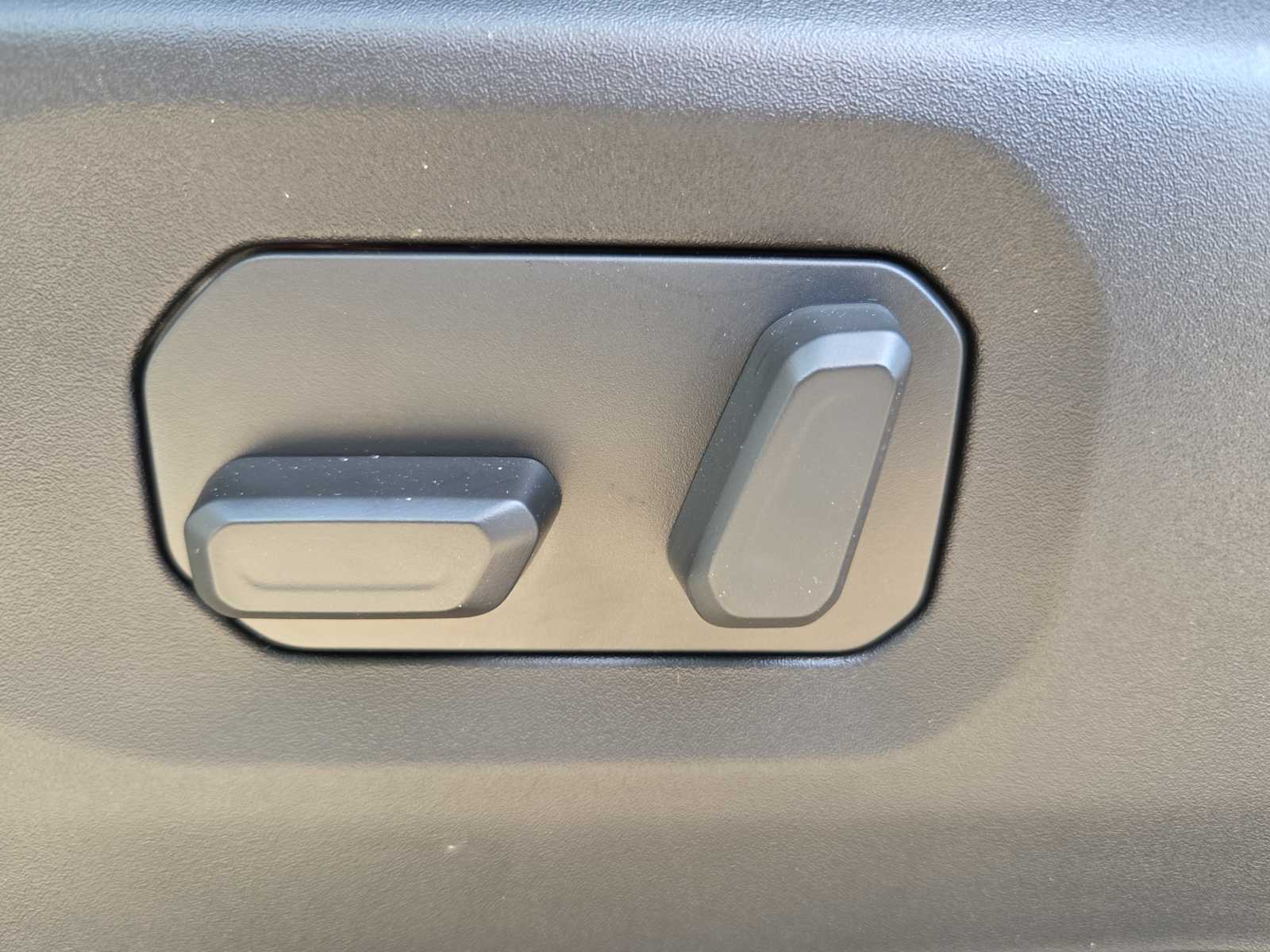 Thumbnail: 2026 Jeep Gladiator - 14