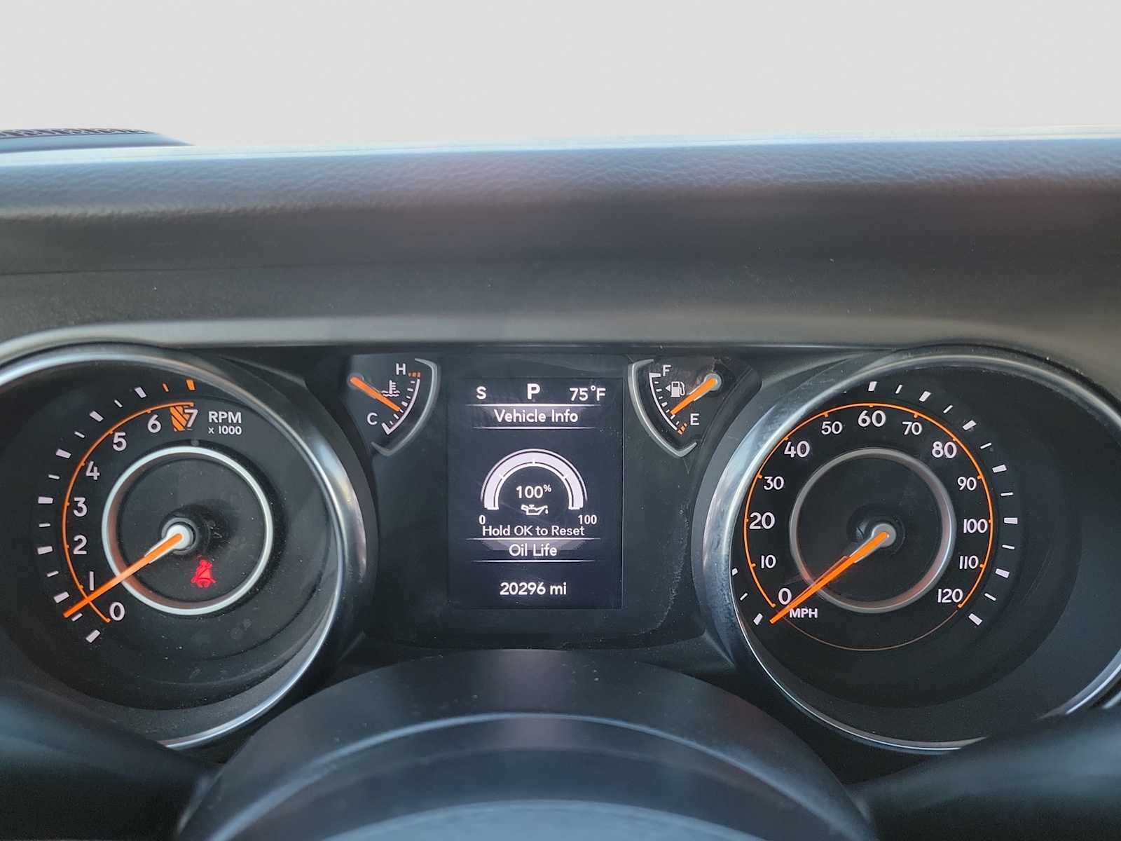 Thumbnail: 2023 Jeep Gladiator - 18