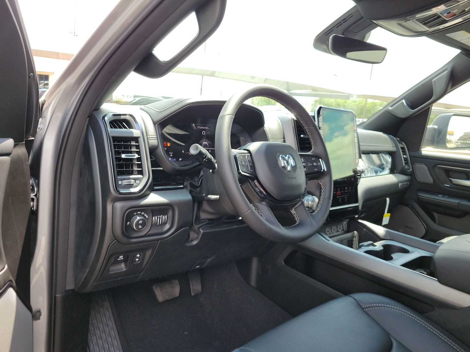 Thumbnail: 2025 RAM 1500 - 2