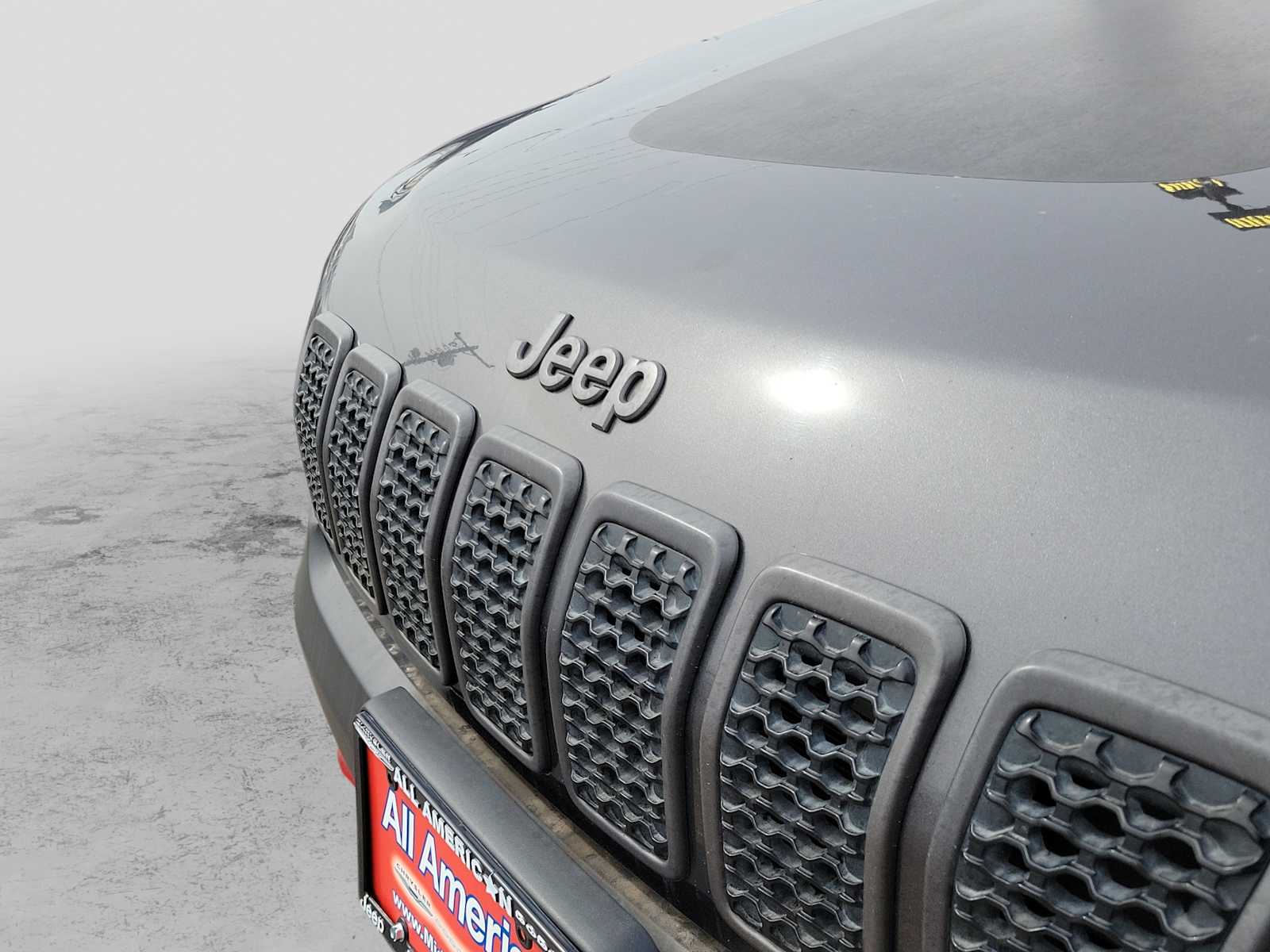 Thumbnail: 2020 Jeep Cherokee - 9