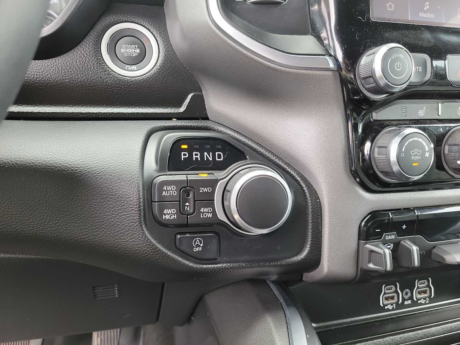 Thumbnail: 2025 RAM 1500 - 17