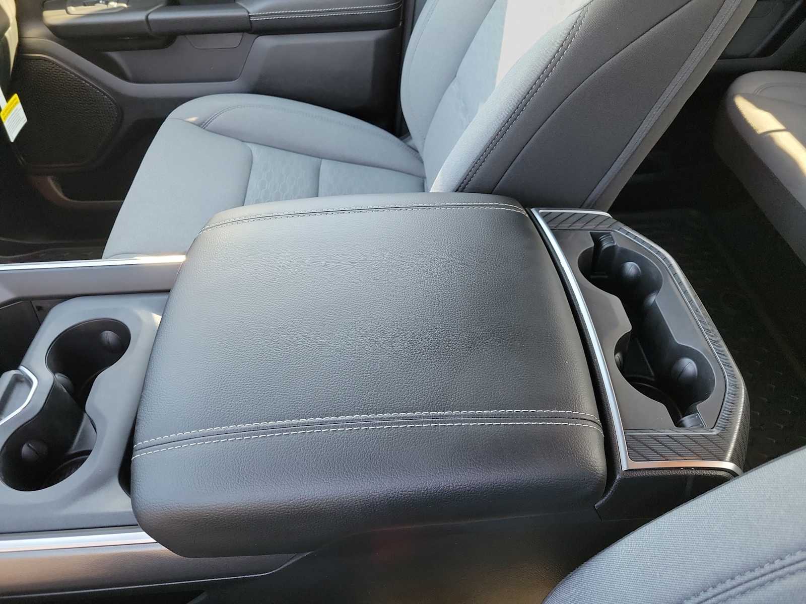 Thumbnail: 2026 RAM 1500 - 16