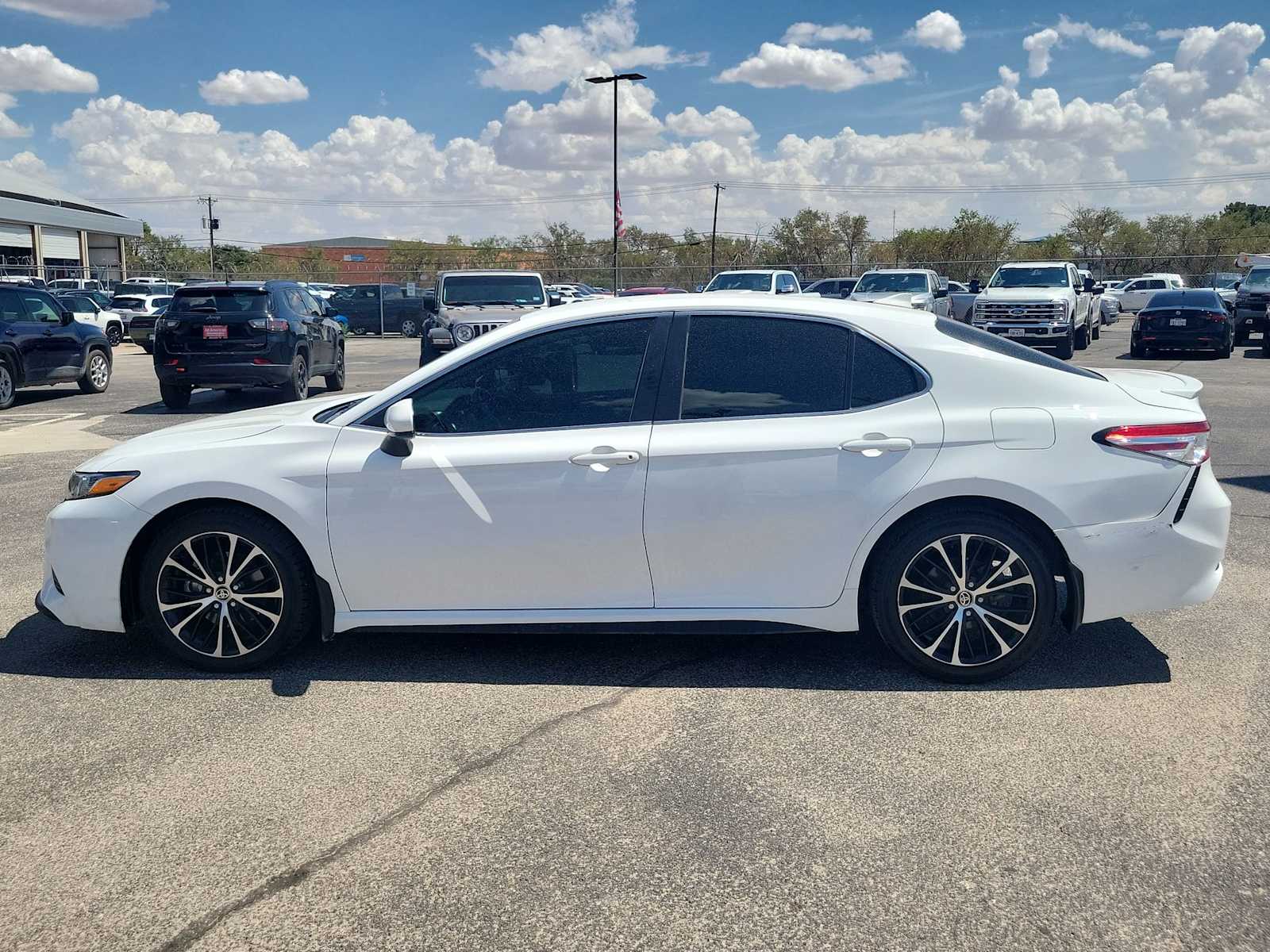 Thumbnail: 2020 Toyota Camry - 3