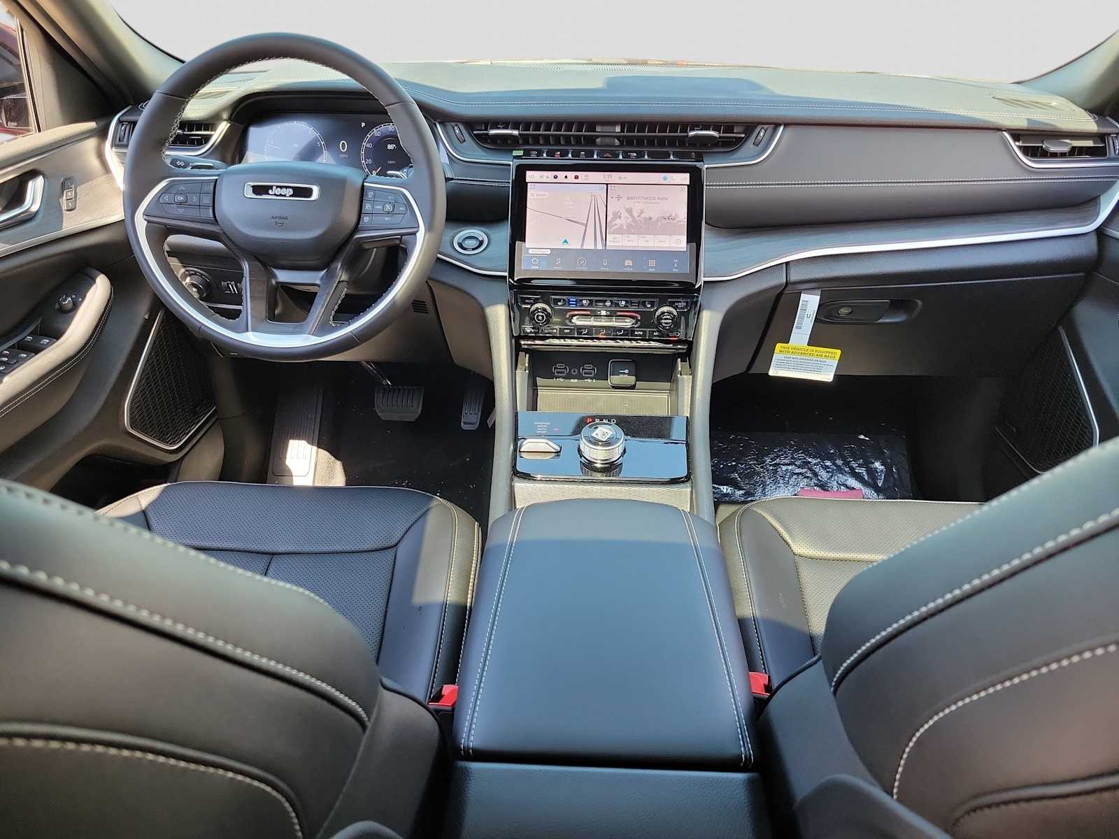 Thumbnail: 2024 Jeep Grand Cherokee - 10