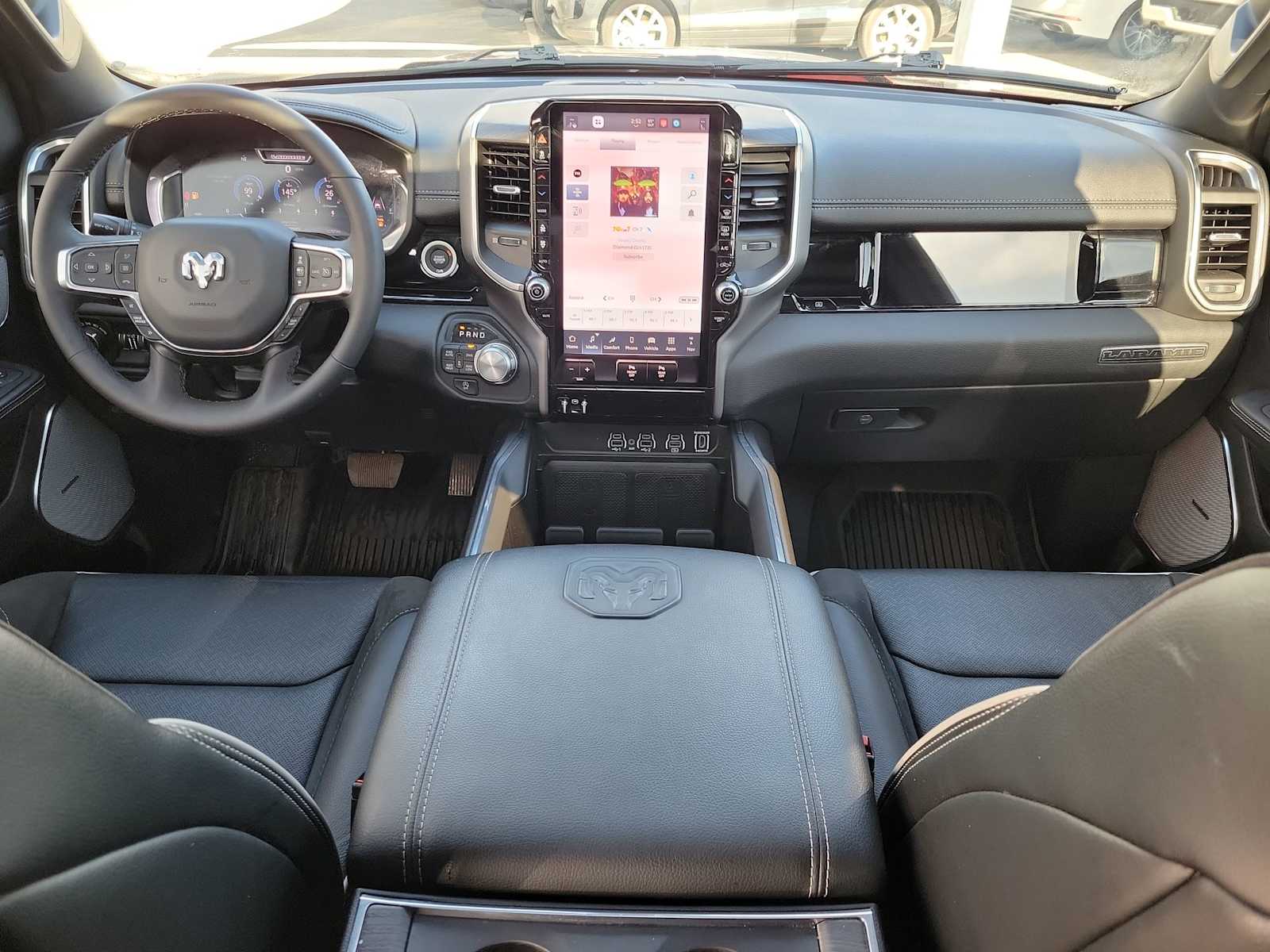 Thumbnail: 2025 RAM 1500 - 10