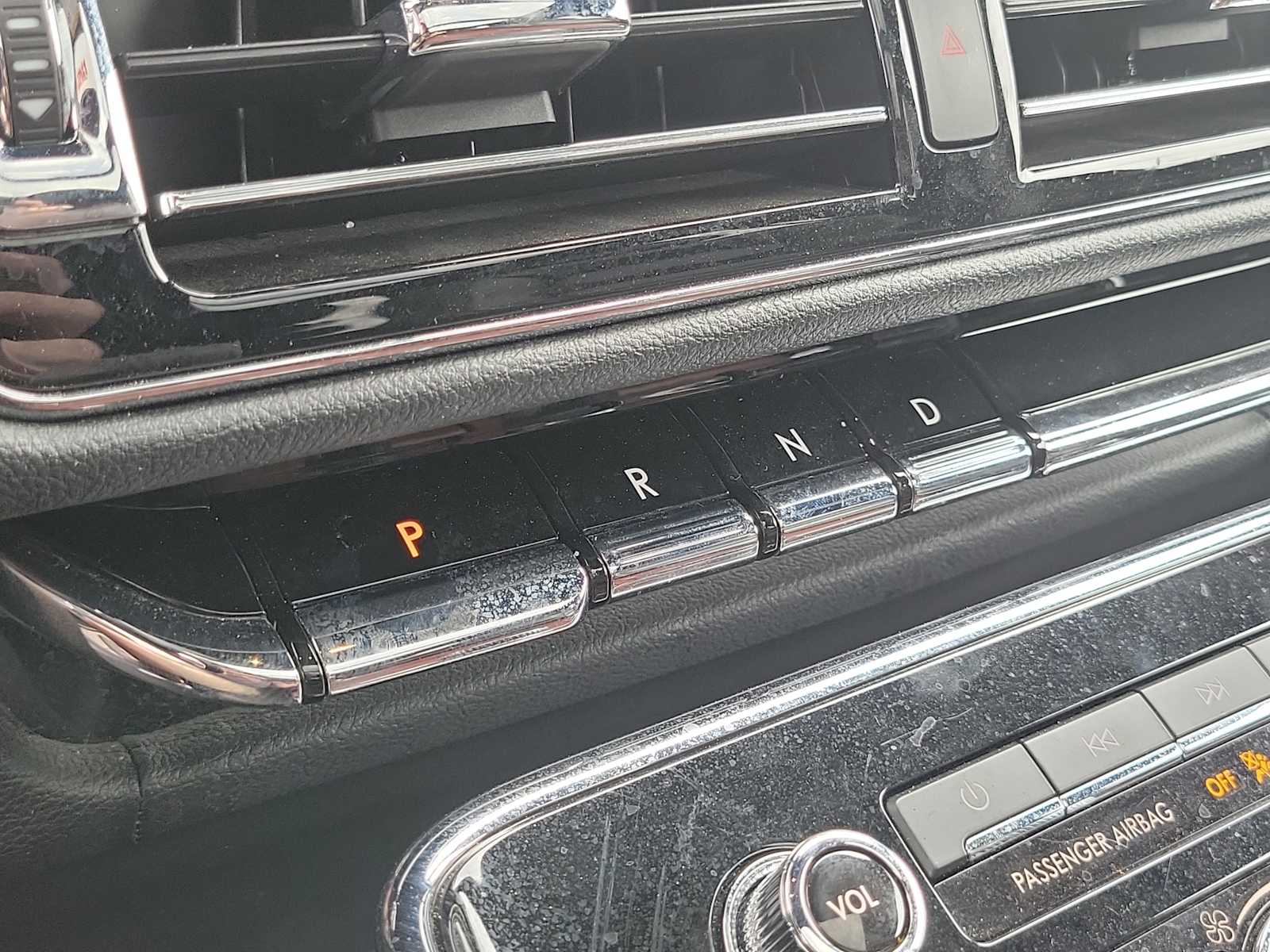 Thumbnail: 2023 Lincoln Navigator - 17