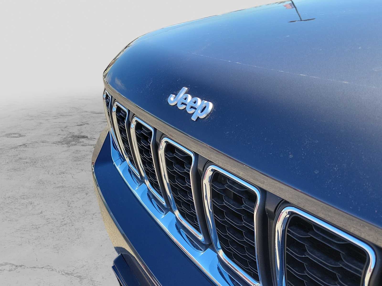 Thumbnail: 2025 Jeep Grand Cherokee - 9