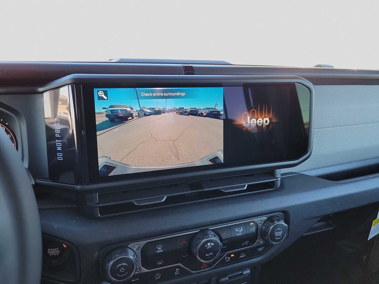 Thumbnail: 2026 Jeep Gladiator - 20