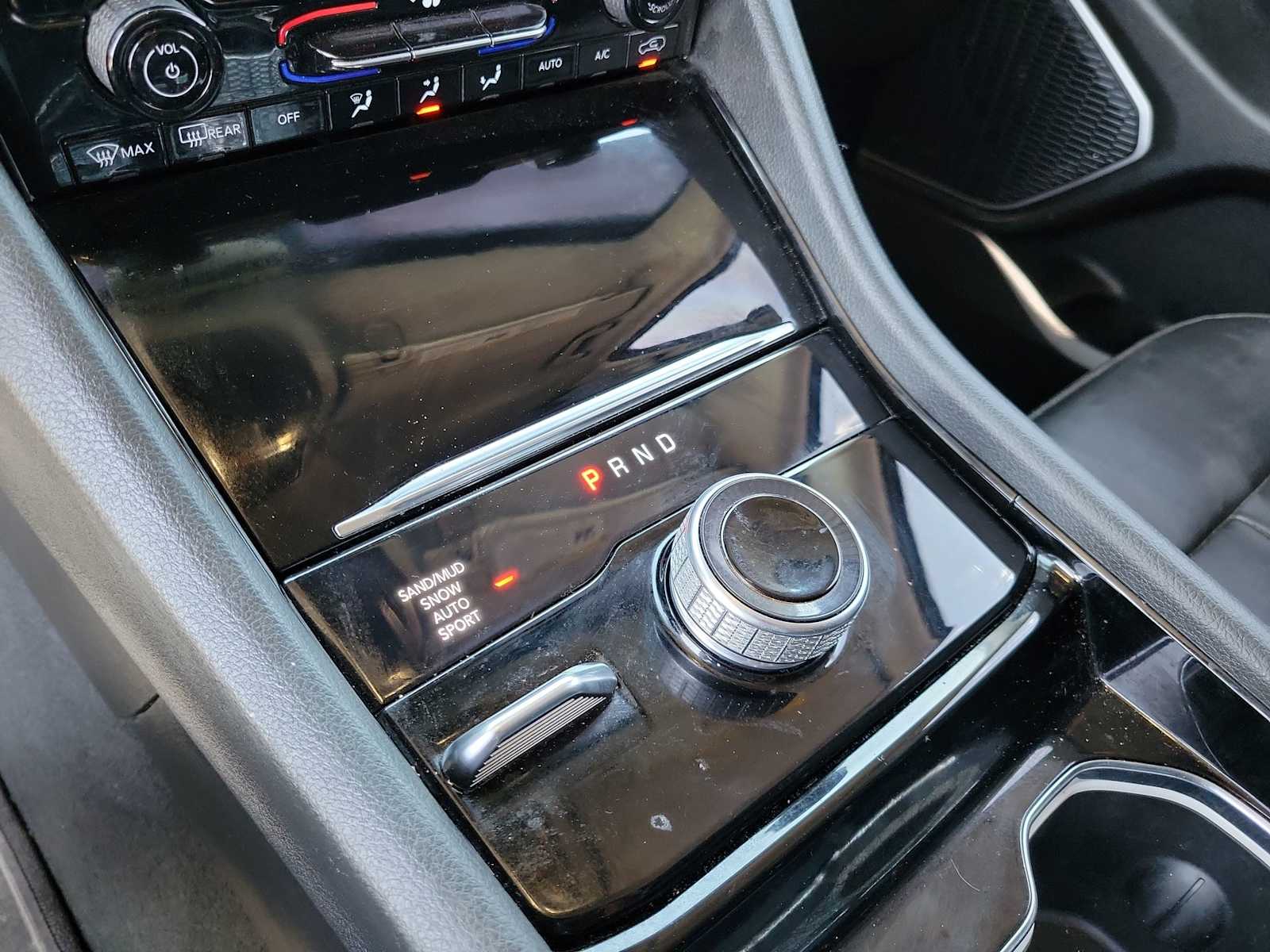 Thumbnail: 2023 Jeep Grand Cherokee - 17