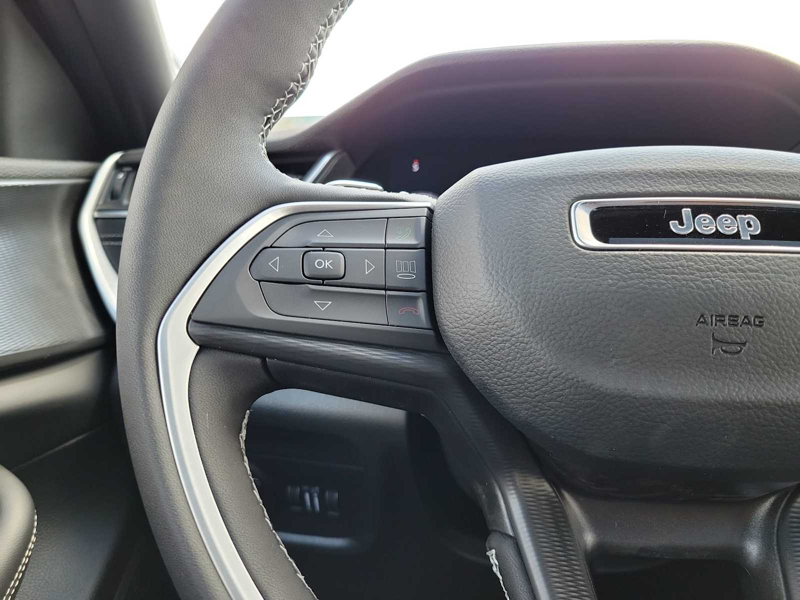 Thumbnail: 2025 Jeep Grand Cherokee - 19