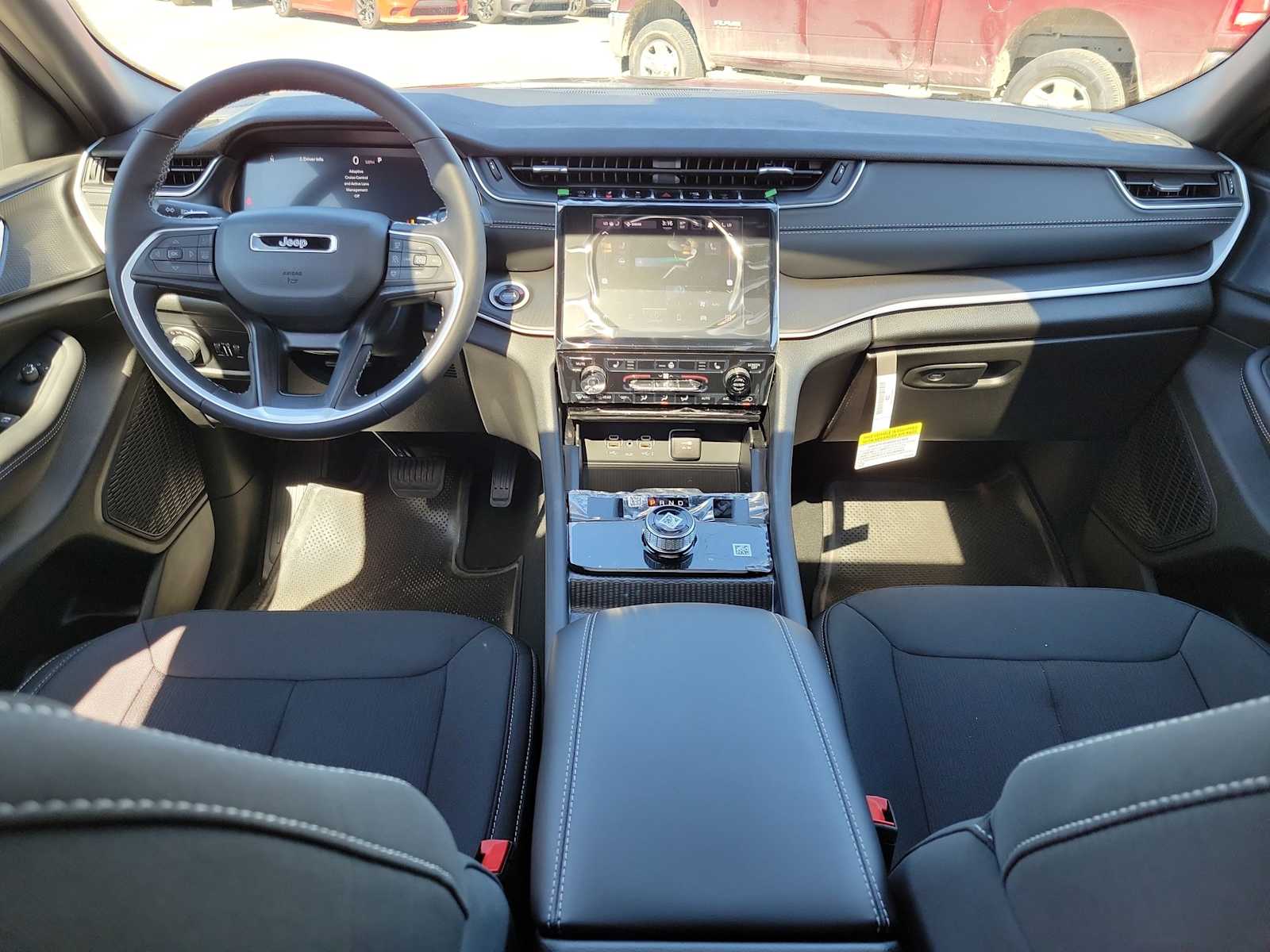 Thumbnail: 2025 Jeep Grand Cherokee - 10