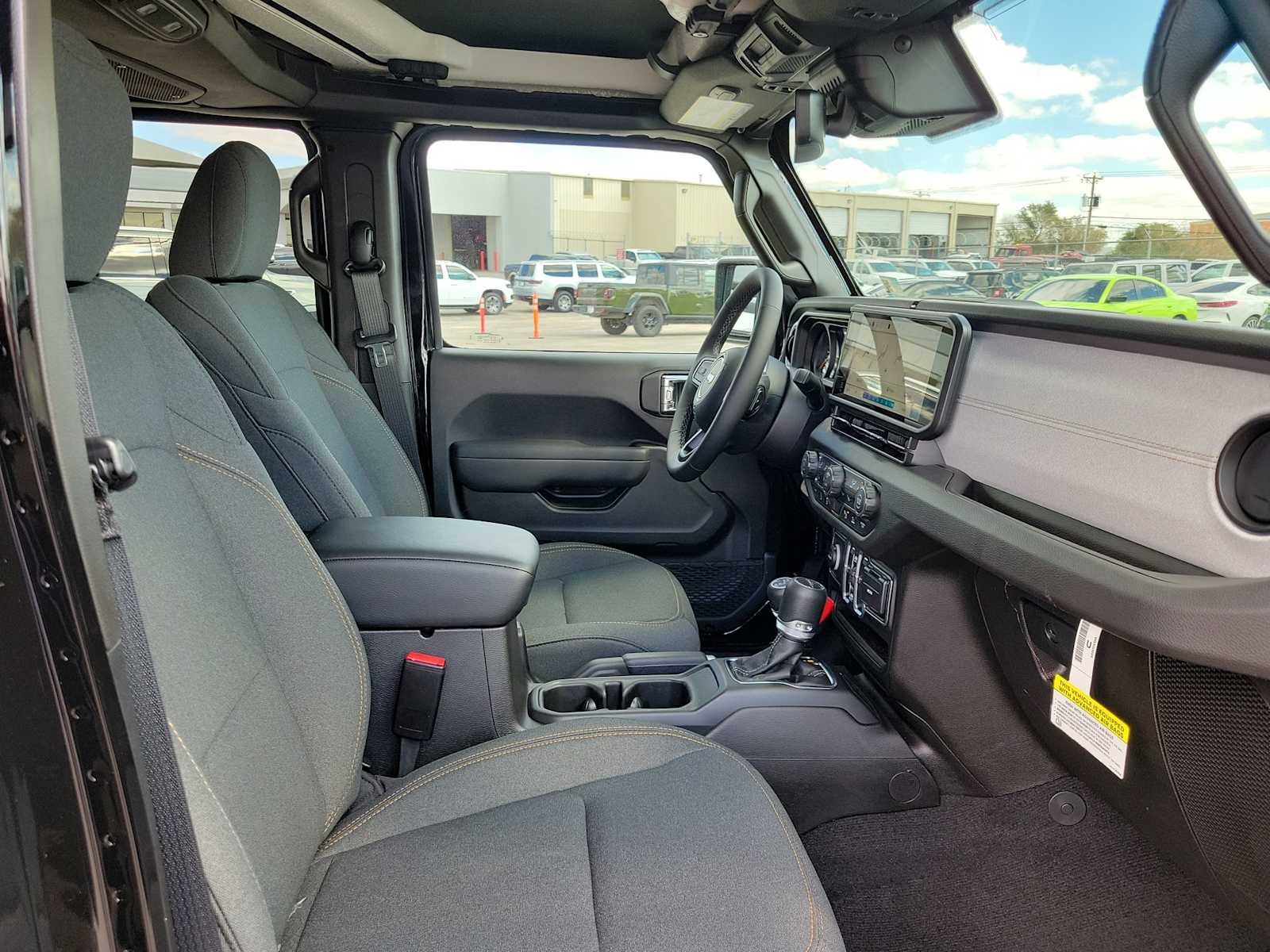 Thumbnail: 2025 Jeep Gladiator - 14